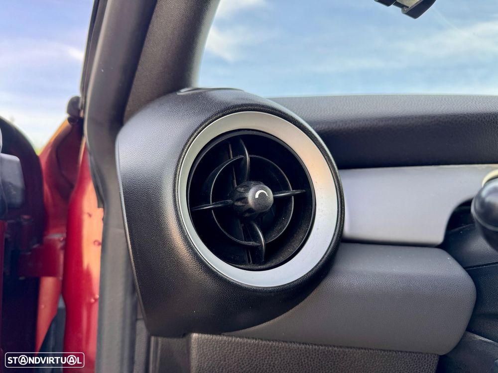MINI 3 Portas Cooper D - 11