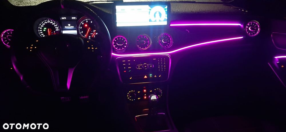 Mercedes-Benz CLA 200 - 21