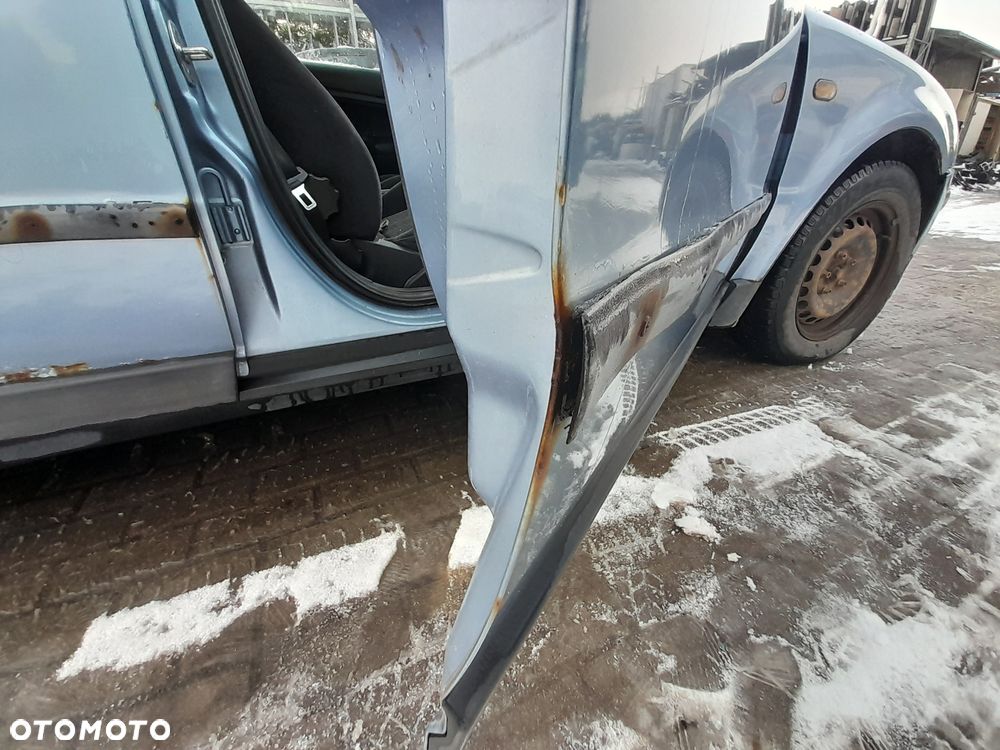 VW PASSAT B5 DRZWI PRAWE PRZEDNIE PRAWY PRZÓD KOLO: LL5Y - 4