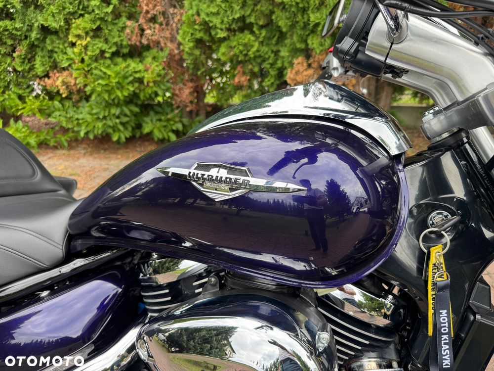 Suzuki Intruder - 26