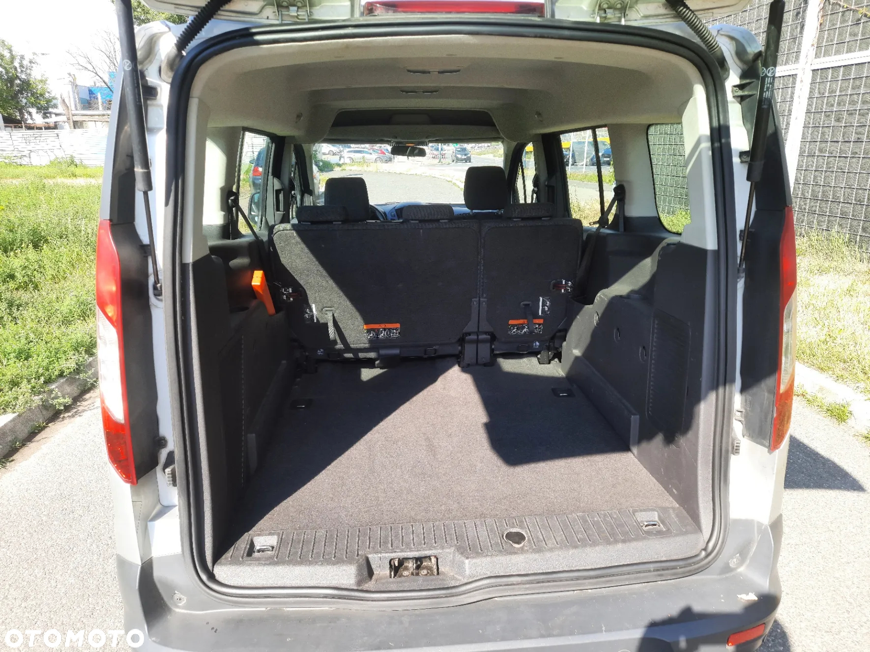Ford Tourneo Connect Gr 1.5 TDCi Trend - 15