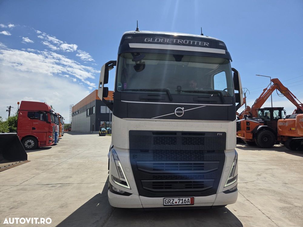 Volvo FH 500, 2022, 543.610km, rulata in GERMANIA, 2 paturi, Aeropachet spoilere cabina, spoilere sasiu, 2 rezervoare, Frigider, Aer conditionat STATIONARE, CIV, anv Michelin 70% ok, Automata, Navigatie, posibilitate leasing-PROMOTIE 53.900 EUR+Tva - 12