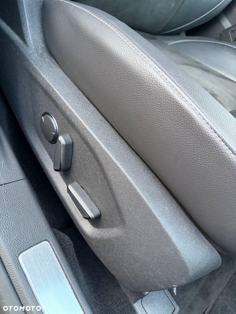 Ford Mondeo 2.0 TDCi Titanium PowerShift - 18