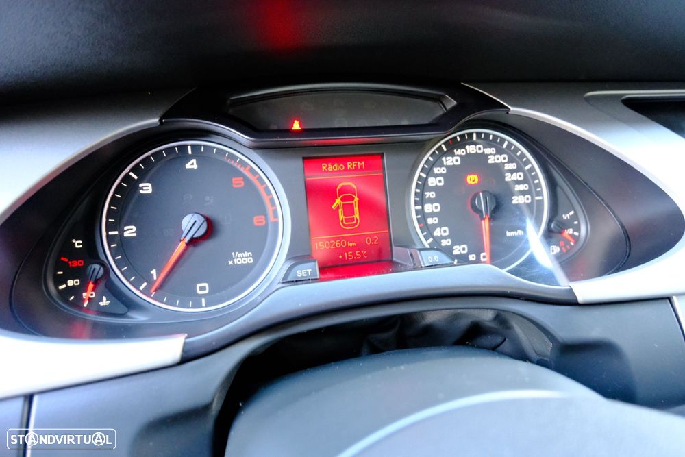 Audi A4 2.0 TDI exclusive - 15