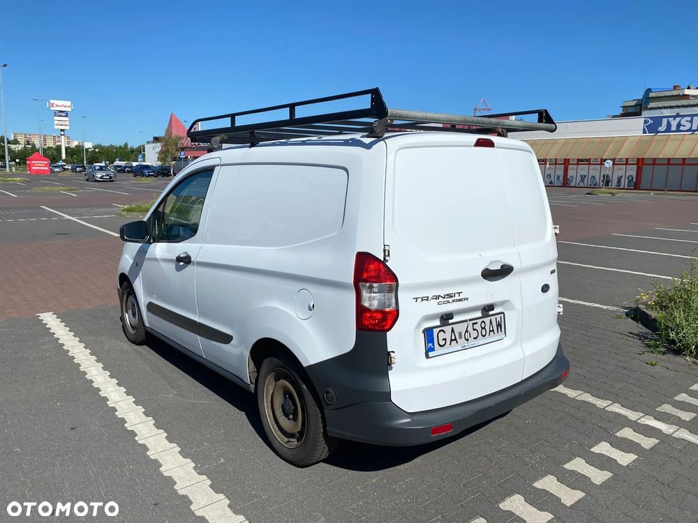 Ford Transit Courier - 5