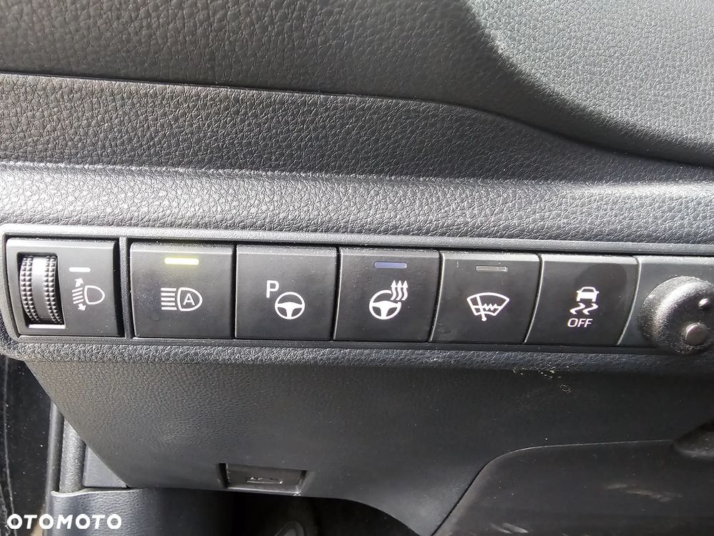 Toyota Corolla - 16