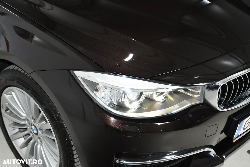 BMW Seria 3 320d xDrive - 26