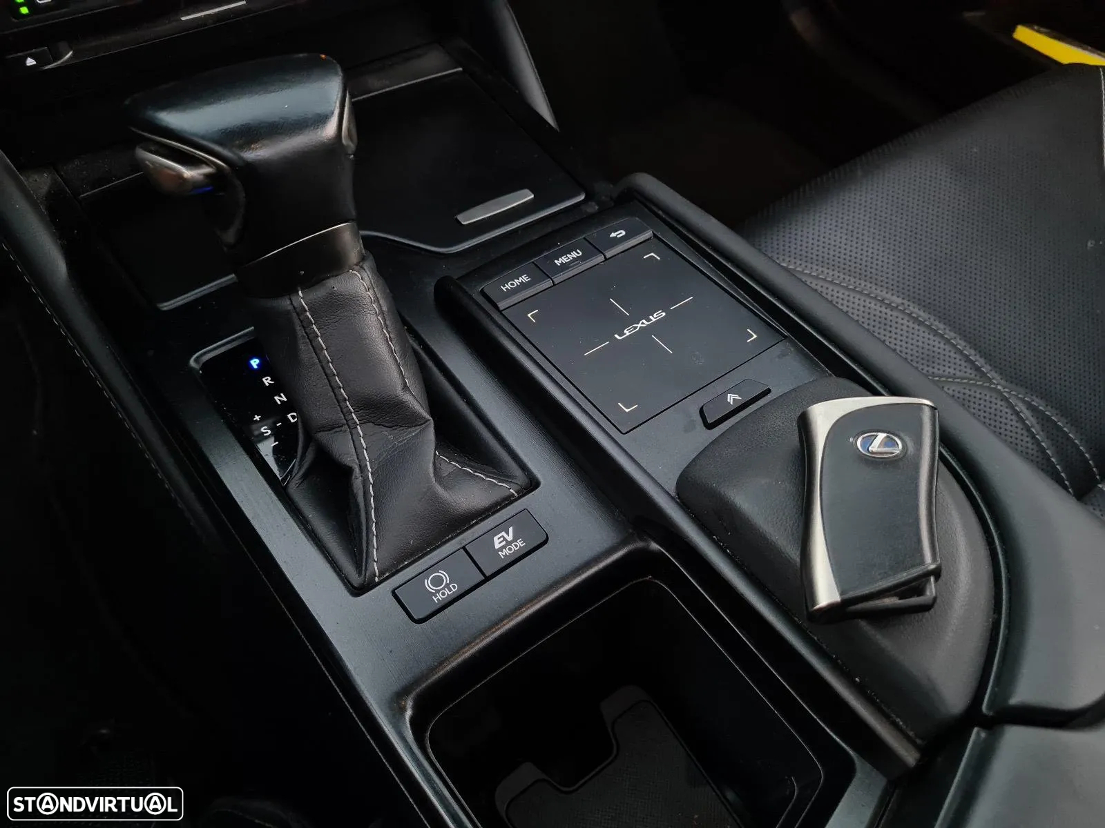 Lexus ES 300h Luxury - 12