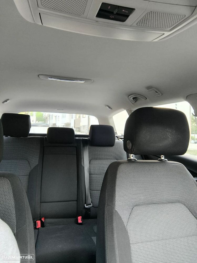 VW Passat Variant 1.6 TDI BlueMotion - 4