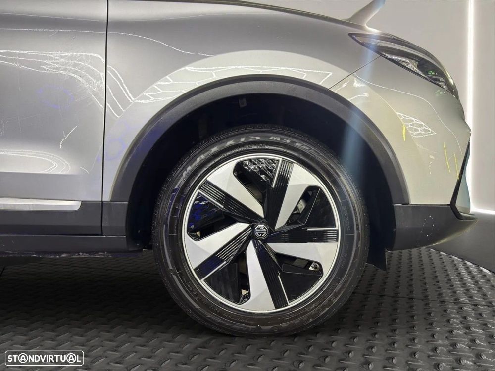 MG ZS - 25