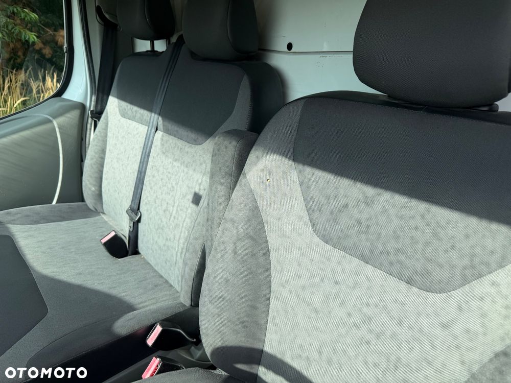 Renault TRAFIC - 15