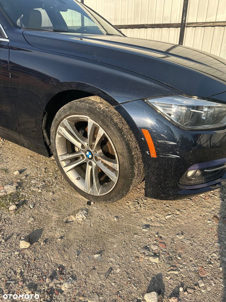 BMW Seria 3 330i xDrive - 2