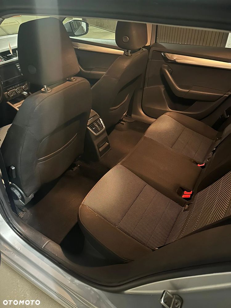 Skoda Octavia 2.0 TDI Ambition DSG - 11