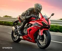 QJMOTOR SRK 800RR - 4