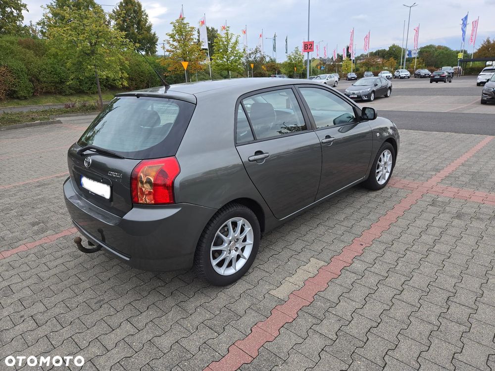 Toyota Corolla 2.0 D-4D Sol - 4
