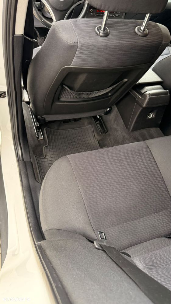 BMW X1 sDrive18d - 39