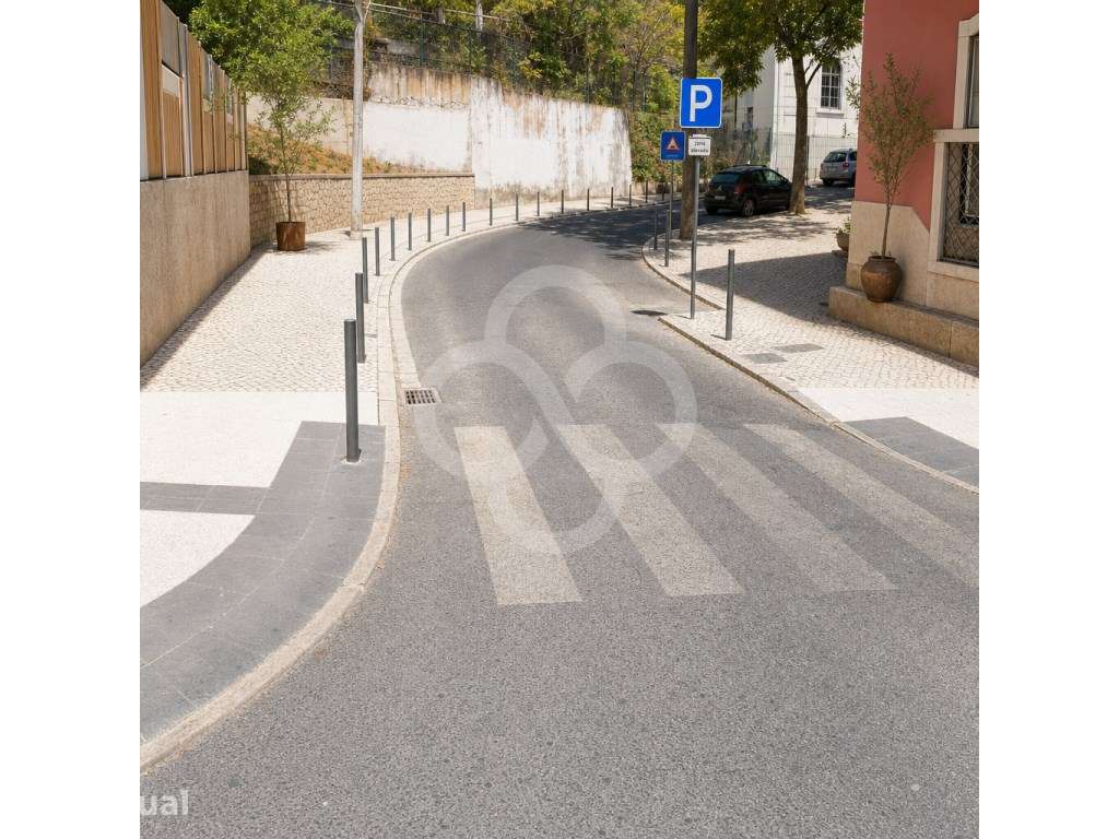 Prédio na zona do Bairro da Graça para remodelação total em Lisboa. - Grande imagem: 5/6