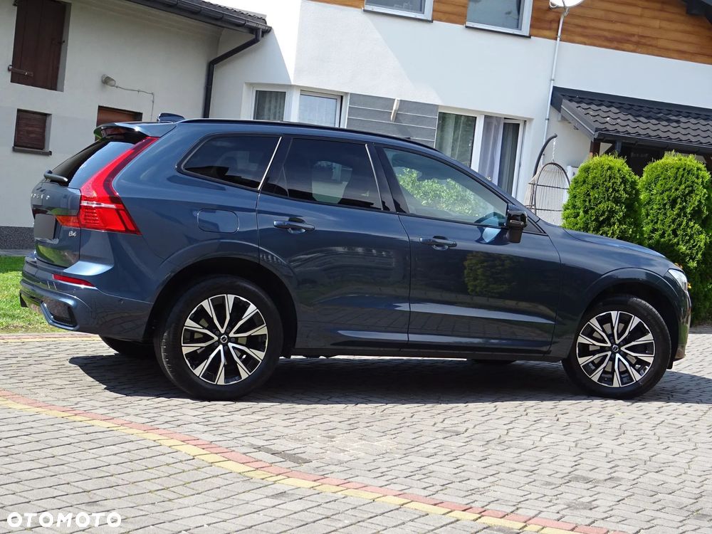 Volvo XC 60 B4 D Plus Dark - 13