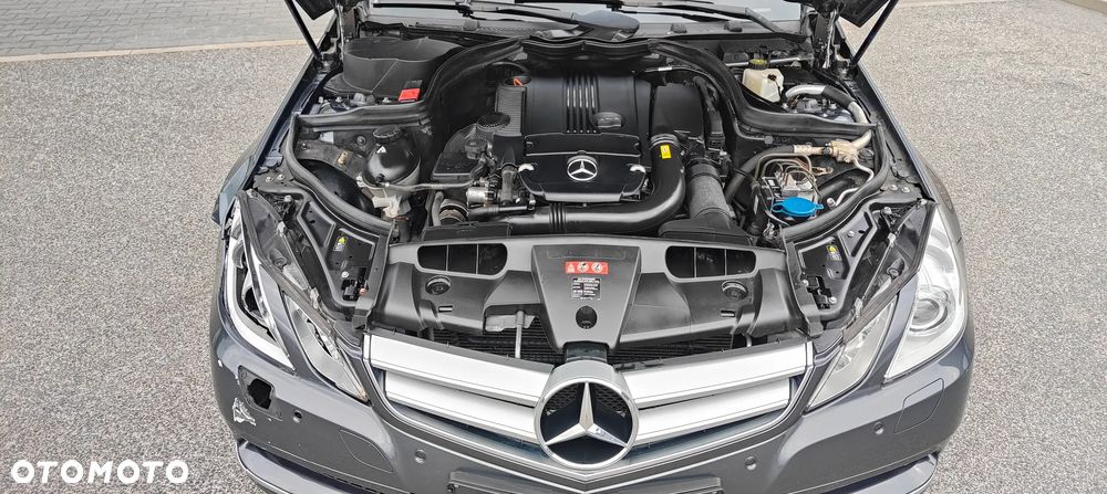 Mercedes-Benz Klasa E 250 CGI BlueEff - 31