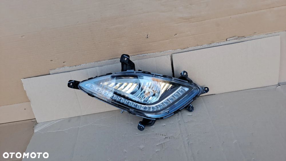 HYUNDAI I20 I LIFT 12-15 LEWY LED HALOGEN DRL Z ŻARÓWKĄ CAŁY - 2