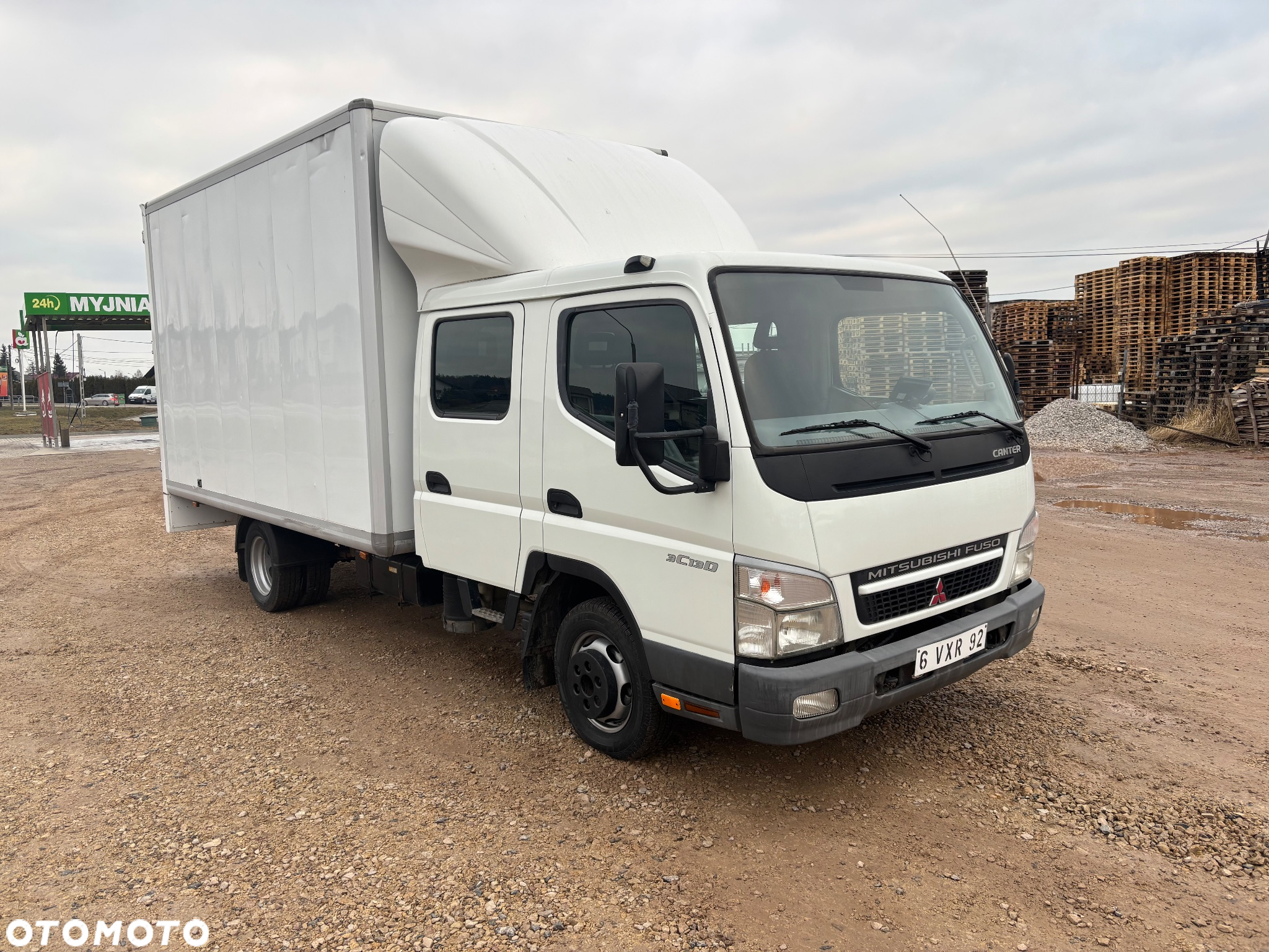 Mitsubishi Canter - 6