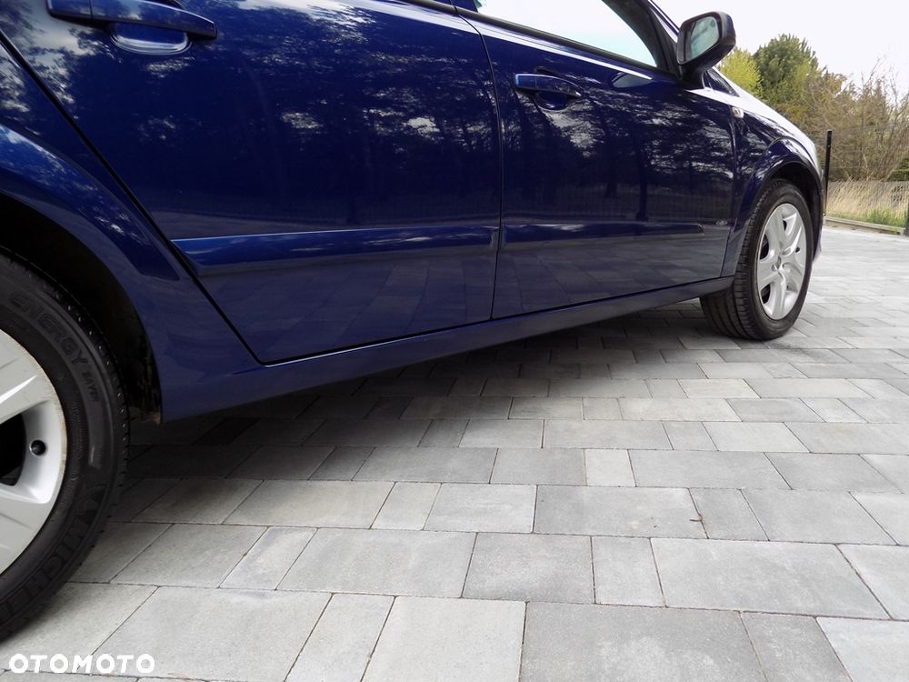 Opel Astra 1.6 Catch me - 19