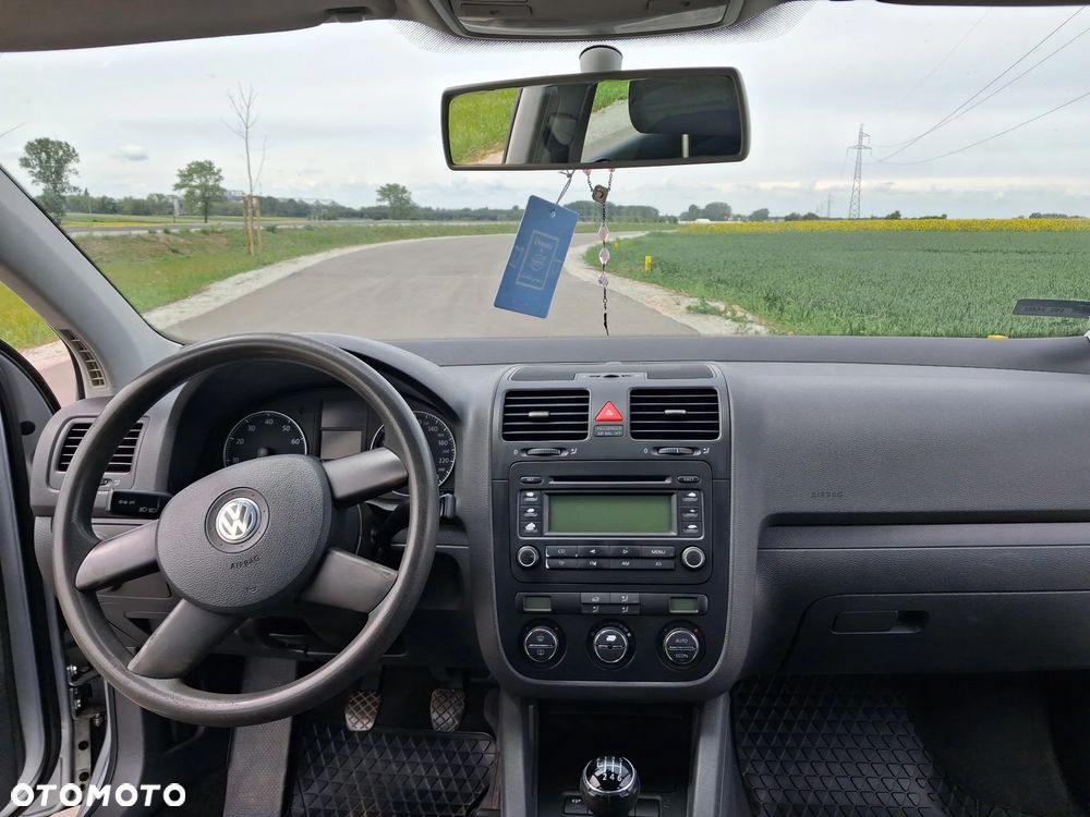 Volkswagen Golf 1.6 FSI Trendline - 12
