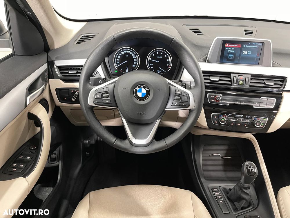 BMW X1 sDrive18i - 6