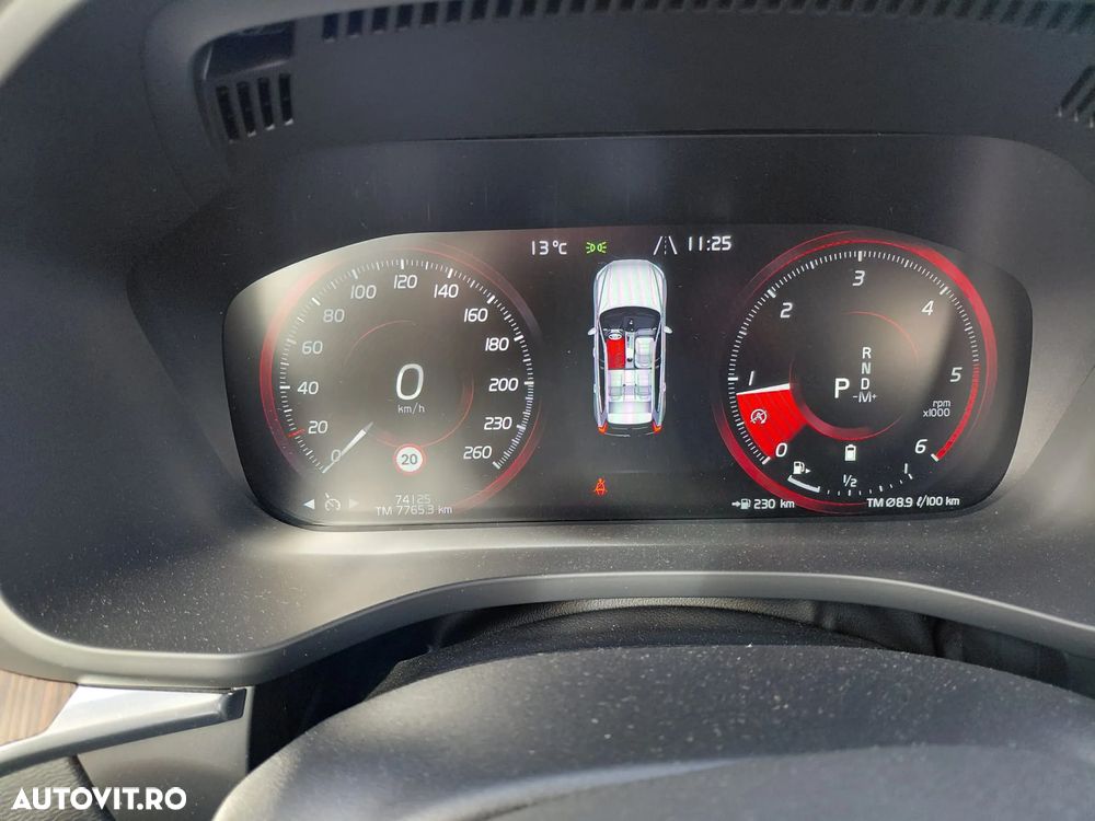 Volvo XC 60 B4 MHEV AT8 AWD Momentum Pro - 10