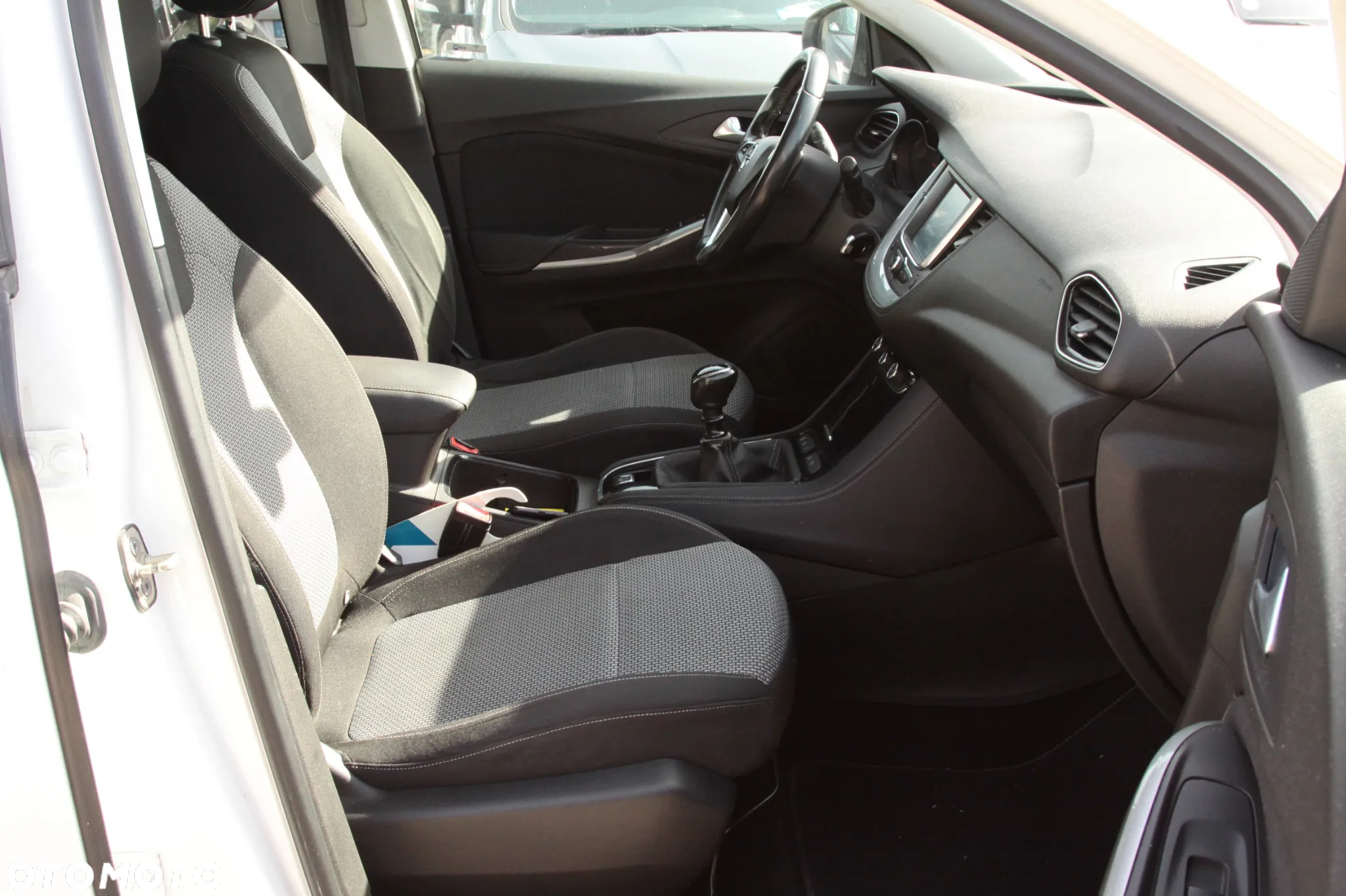 Opel Grandland X 1.6 D Start/Stop Dynamic - 16