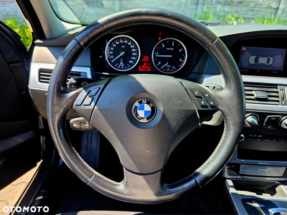 BMW Seria 5 520d - 14