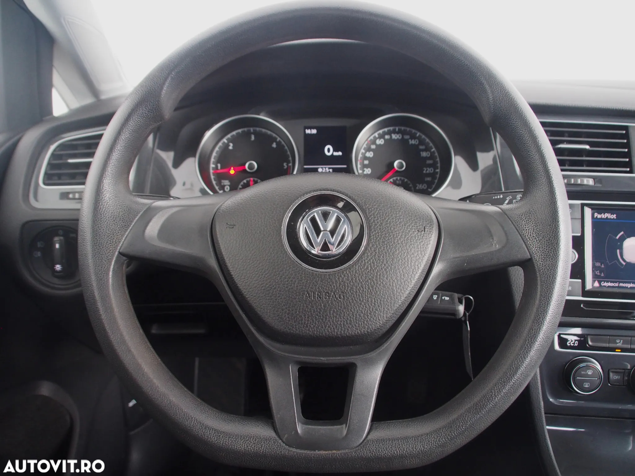 Volkswagen Golf 1.6 TDI Trendline - 9
