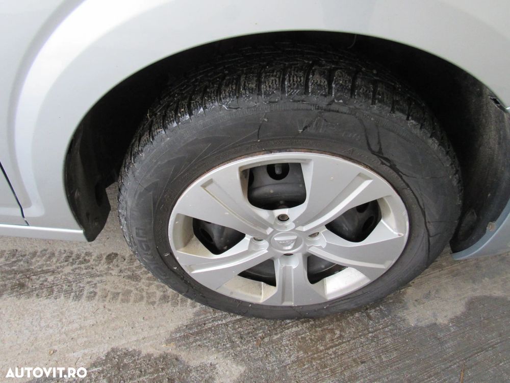 Dacia Logan TCe 90 Essential - 6