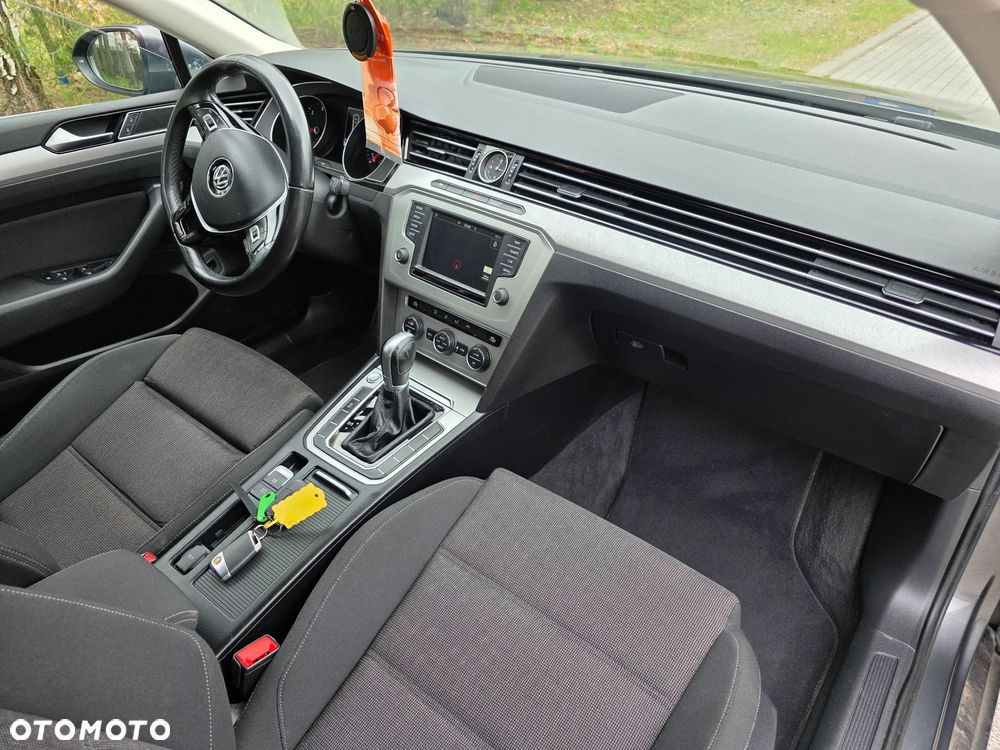 Volkswagen Passat 1.6 TDI (BlueMotion Technology) DSG Comfortline - 27