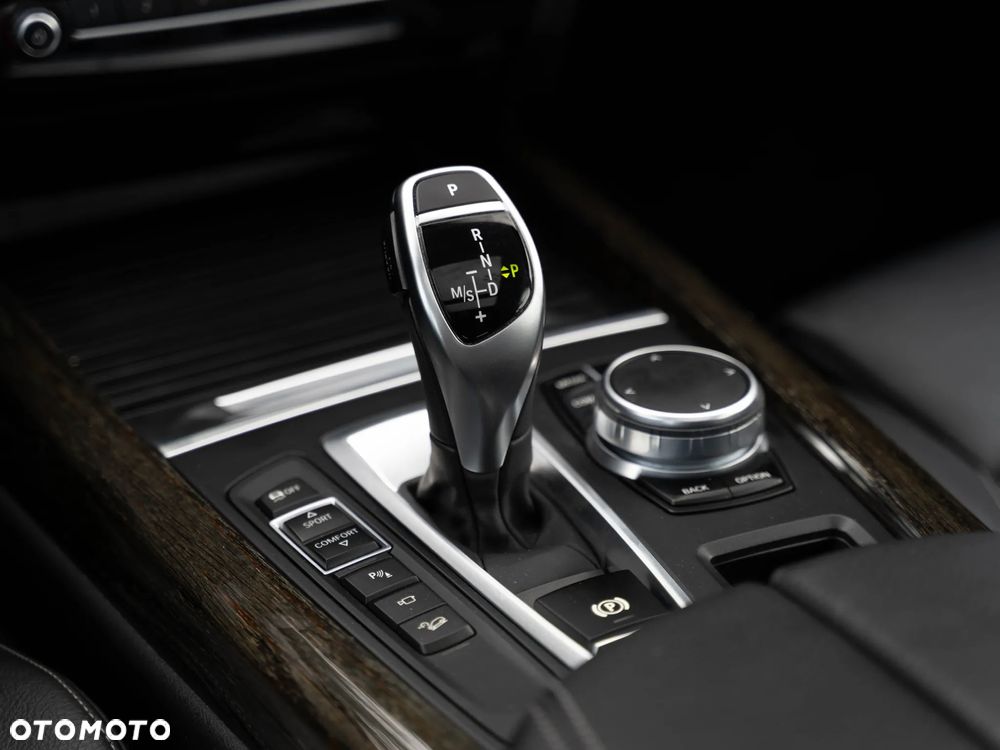 BMW X5 xDrive40d Sport-Aut - 26