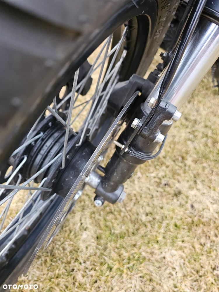 Suzuki GS - 10