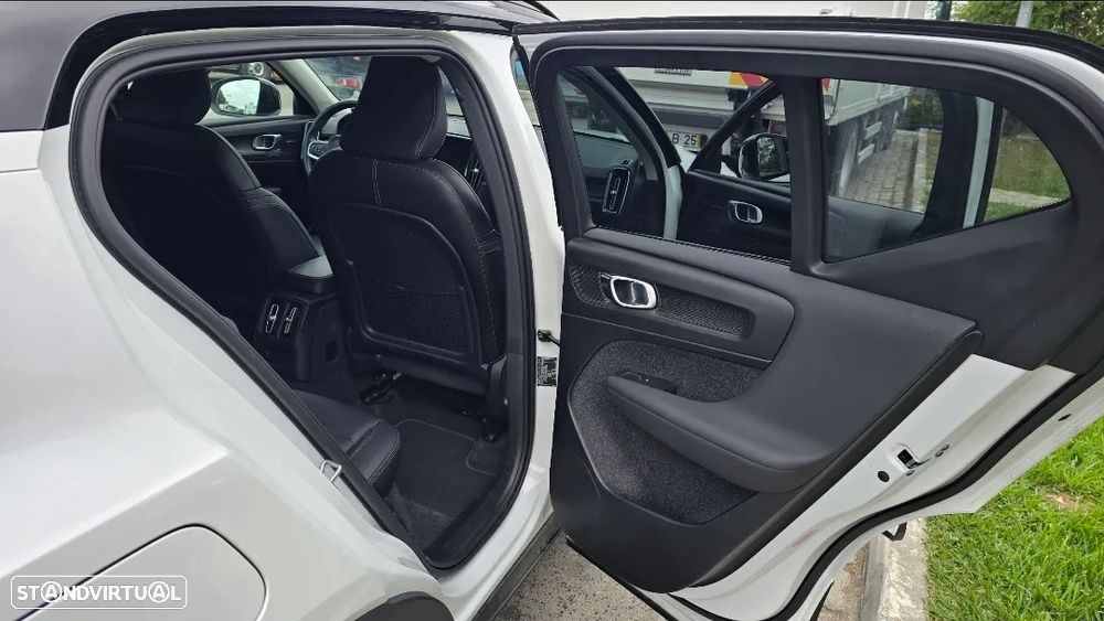 Volvo XC 40 1.5 T4 PHEV Plus Dark - 28