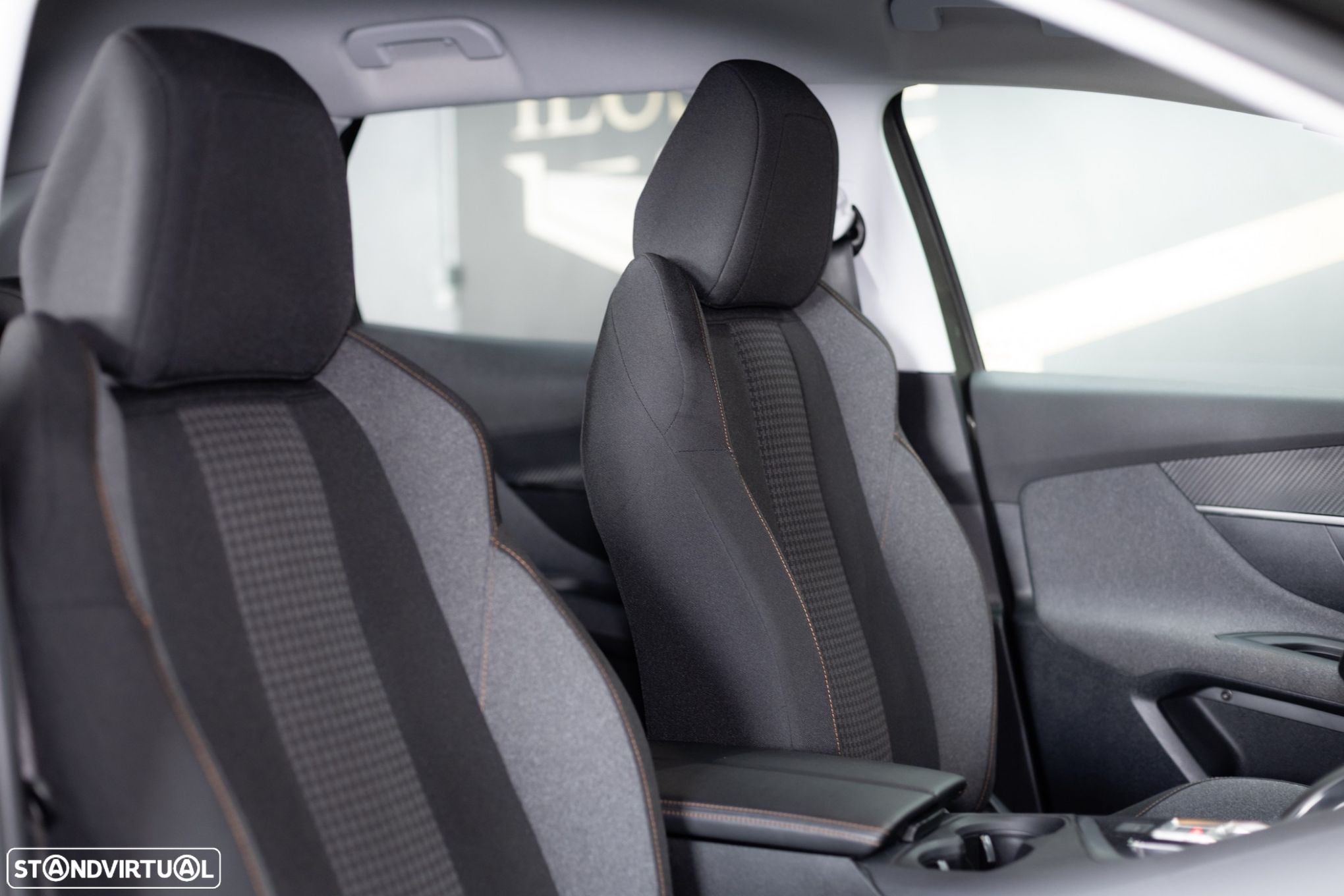 Peugeot 3008 1.5 BlueHDi Allure EAT8 - 18