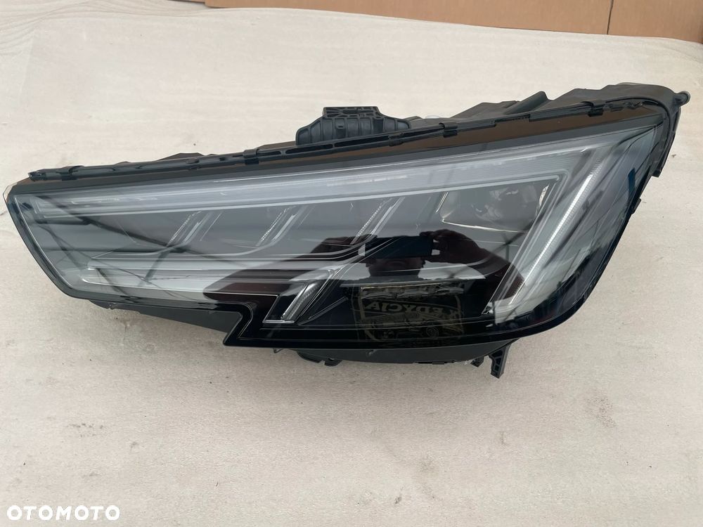 Audi RS4 8W B9 reflektor matrix lewy nowy oryginał 8W0941035C - 1