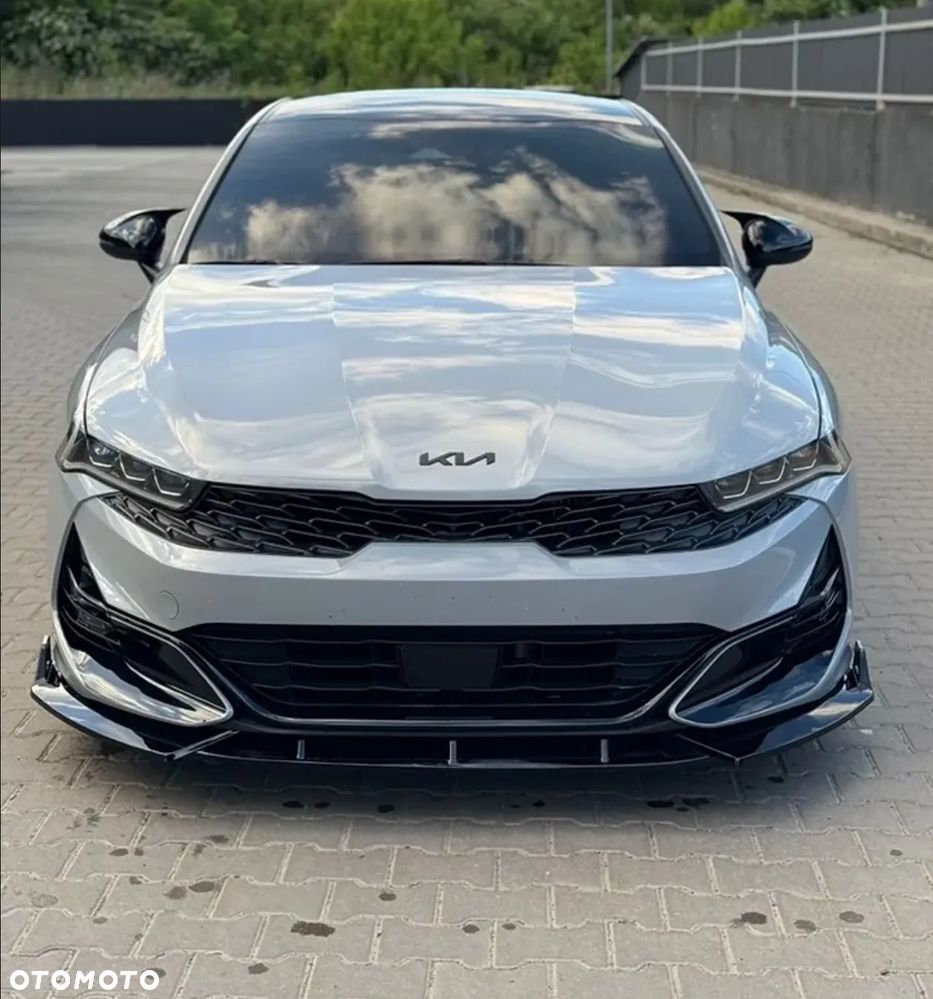 Kia K5 - 5