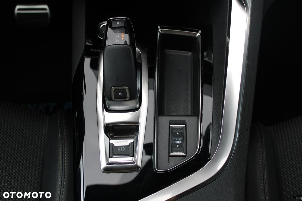 Peugeot 3008 - 18