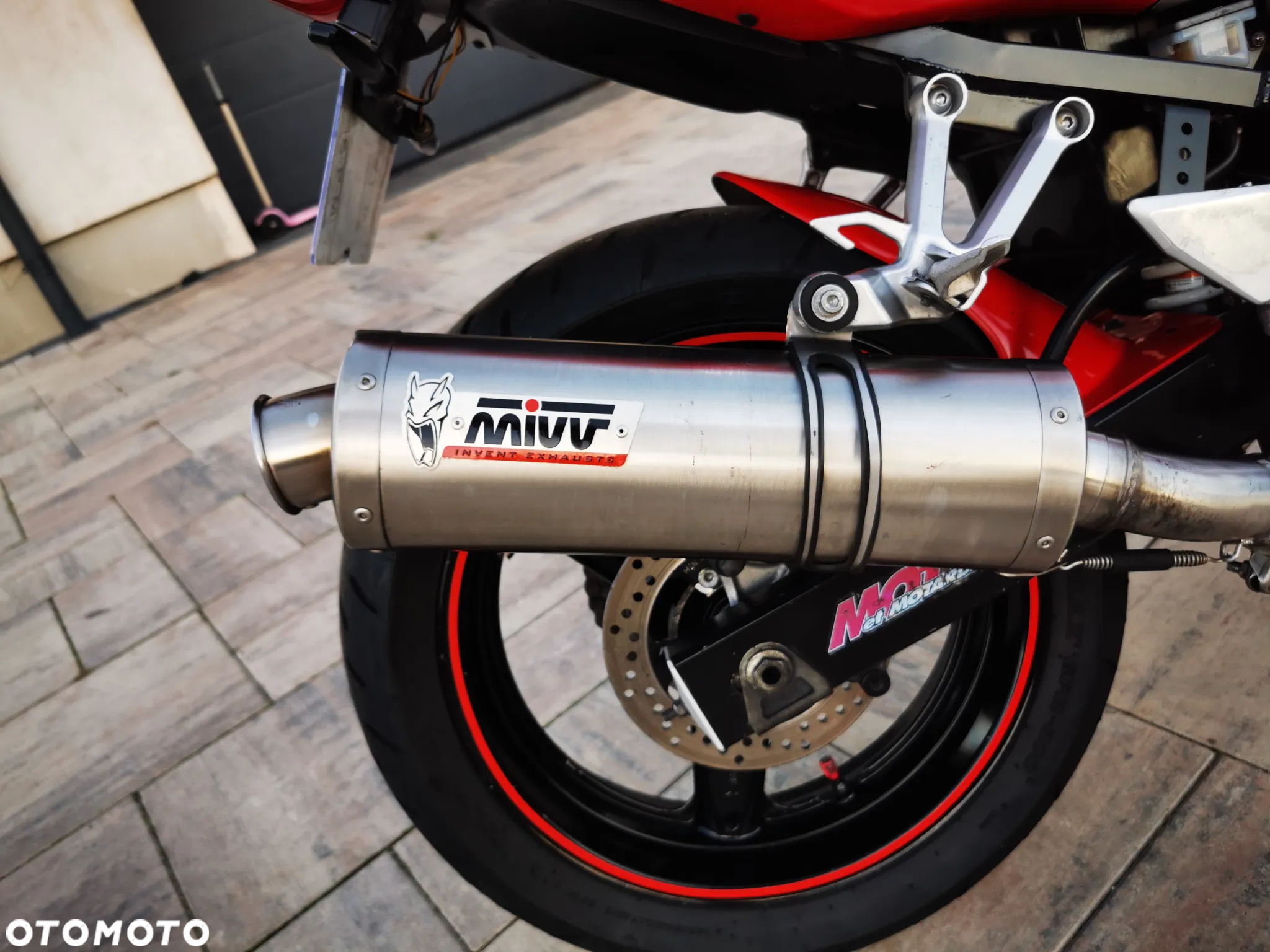 Suzuki SV - 18