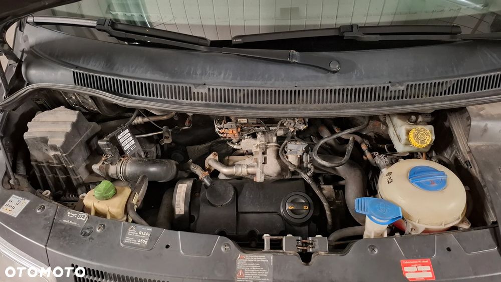 Volkswagen Multivan - 25