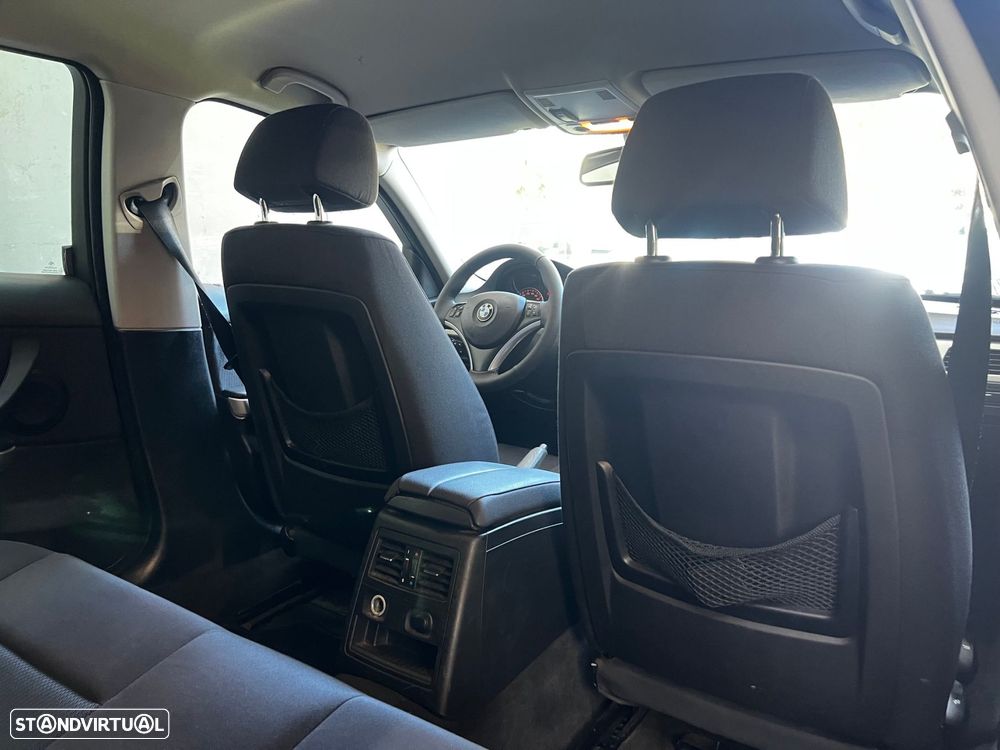 BMW 318 d Navigation - 16