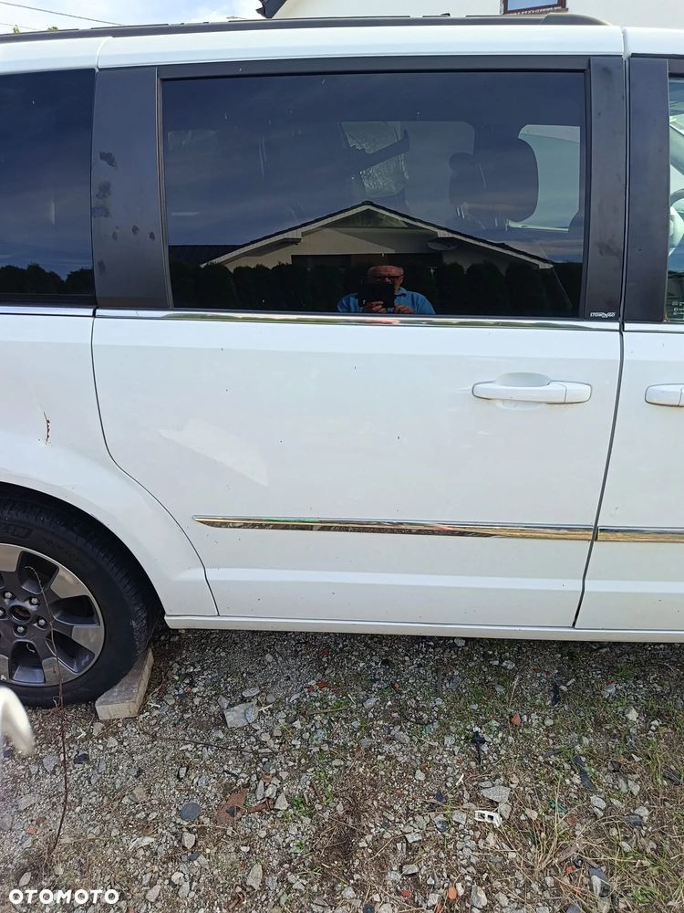Chrysler Town & Country 3.6 Limited - 4