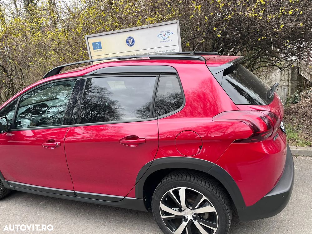 Peugeot 2008 1.2 PureTech Turbo EAT6 S&S GT-Line - 4