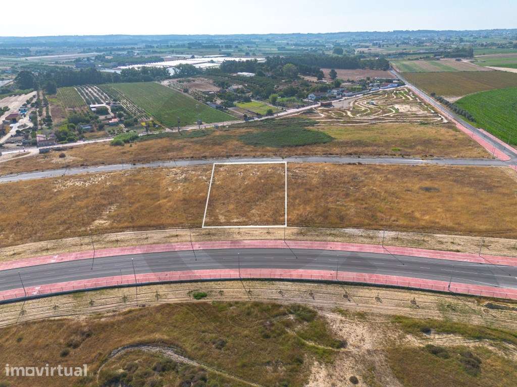 Lote para Construção de duas moradias - Grande imagem: 2/6