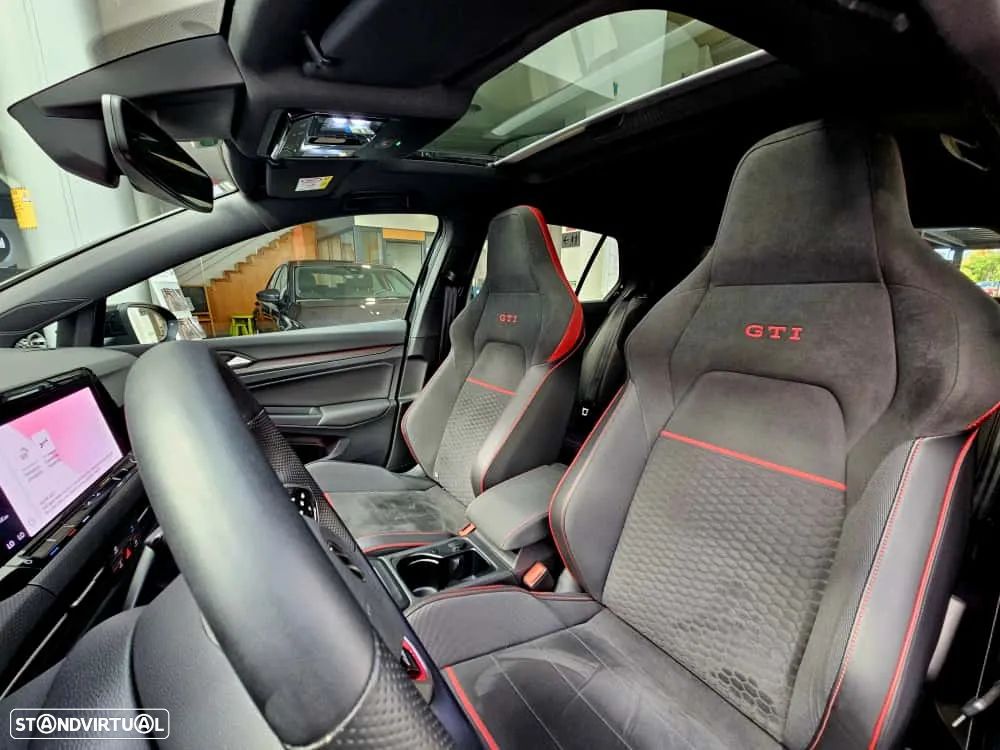 VW Golf 2.0 TSI GTI Clubsport 45 Years DSG - 12