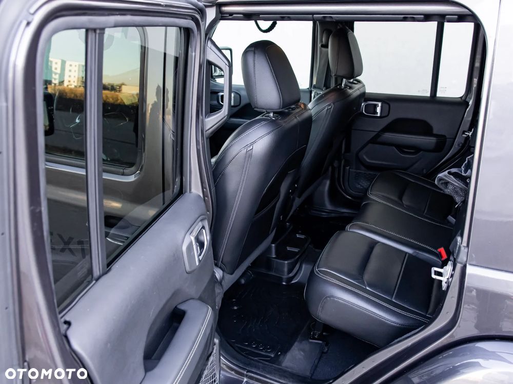 Jeep Wrangler Unlimited GME 2.0 Turbo Sahara - 40