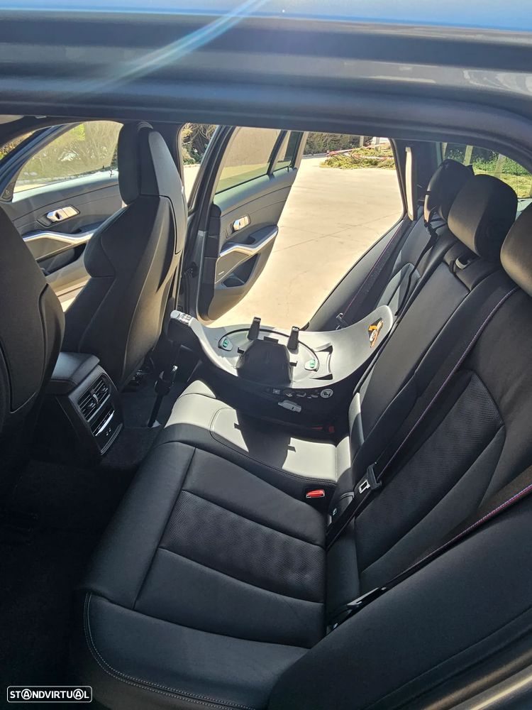BMW M3 Competition xDrive - 22